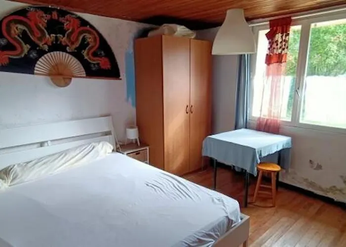 בית נופש Petite Maison Rustique Et Atypique *