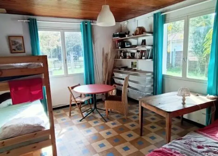 Petite Maison Rustique Et Atypique *