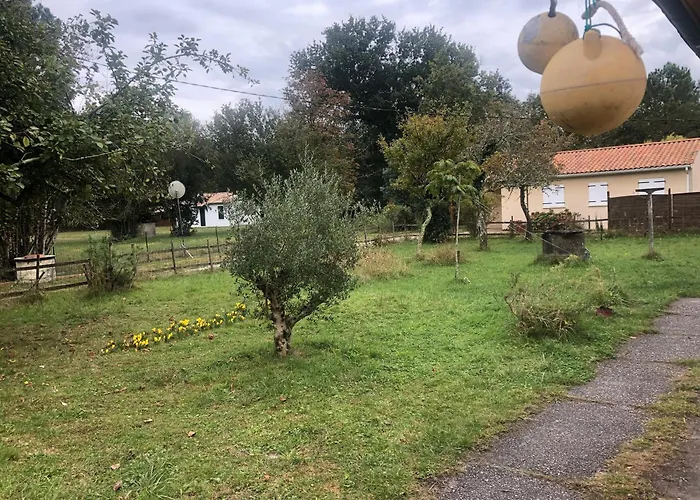 Petite Maison Rustique Et Atypique Semesterbostad *