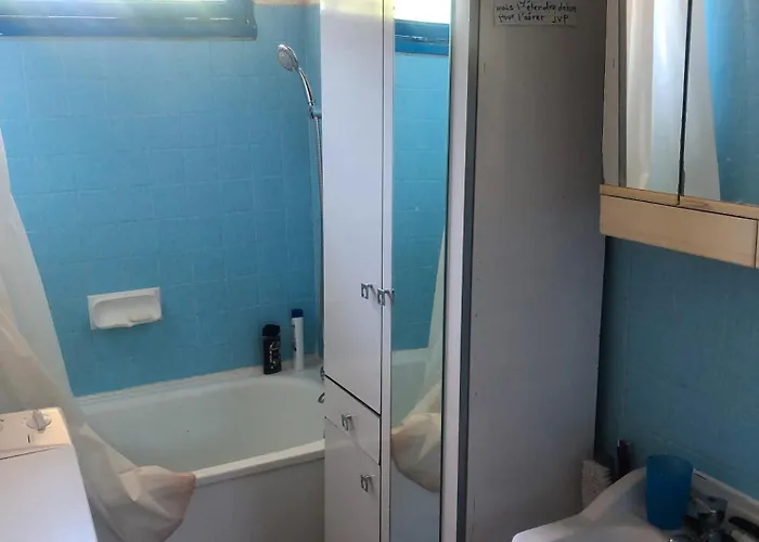 בית נופש Petite Maison Rustique Et Atypique *